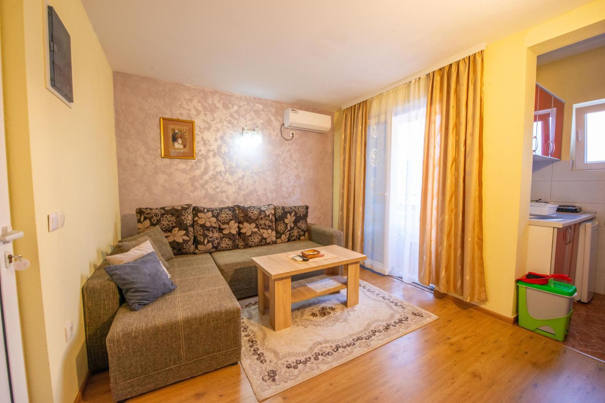 Apartments And Bungalow Casa Palma Ulcinj Exterior photo